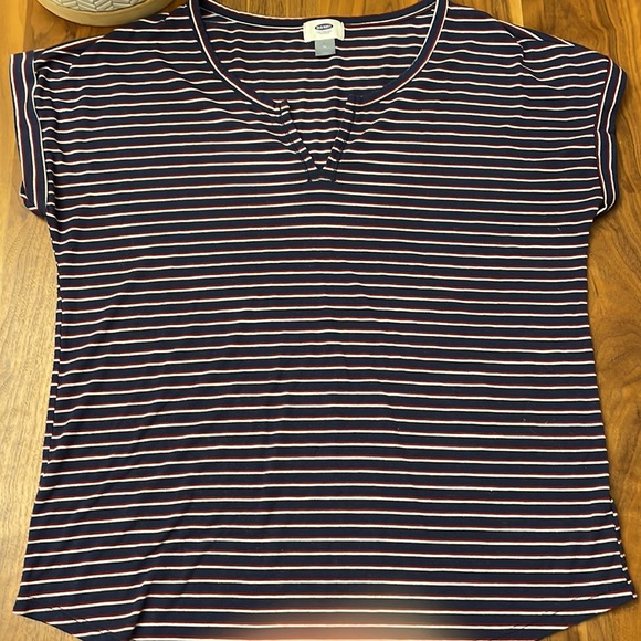 Old Navy Cap Sleeve Tee - Picture 3 of 4